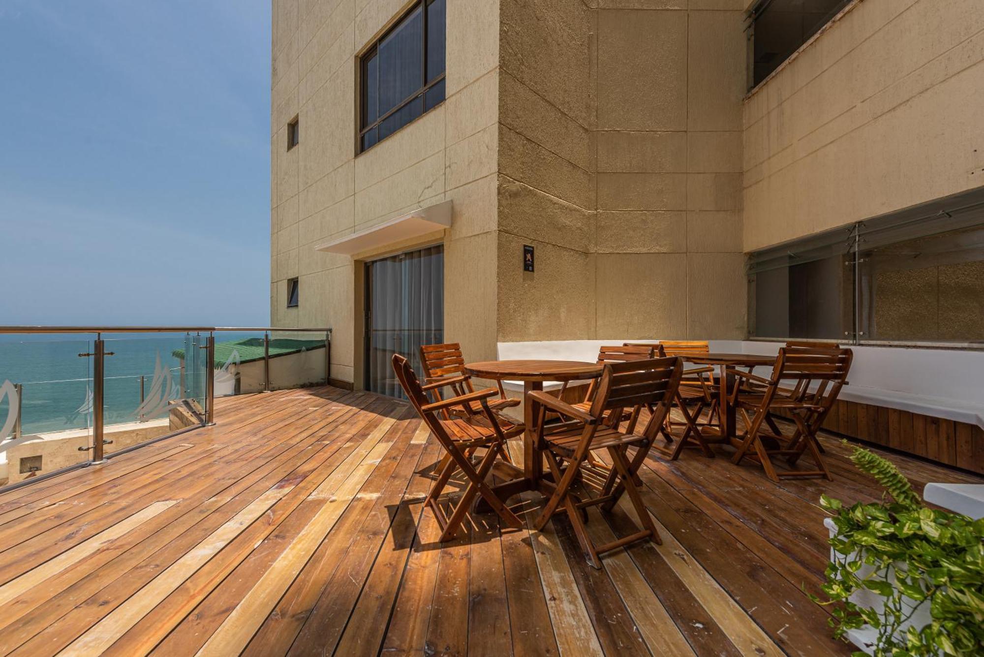 Regatta Hotel 4*