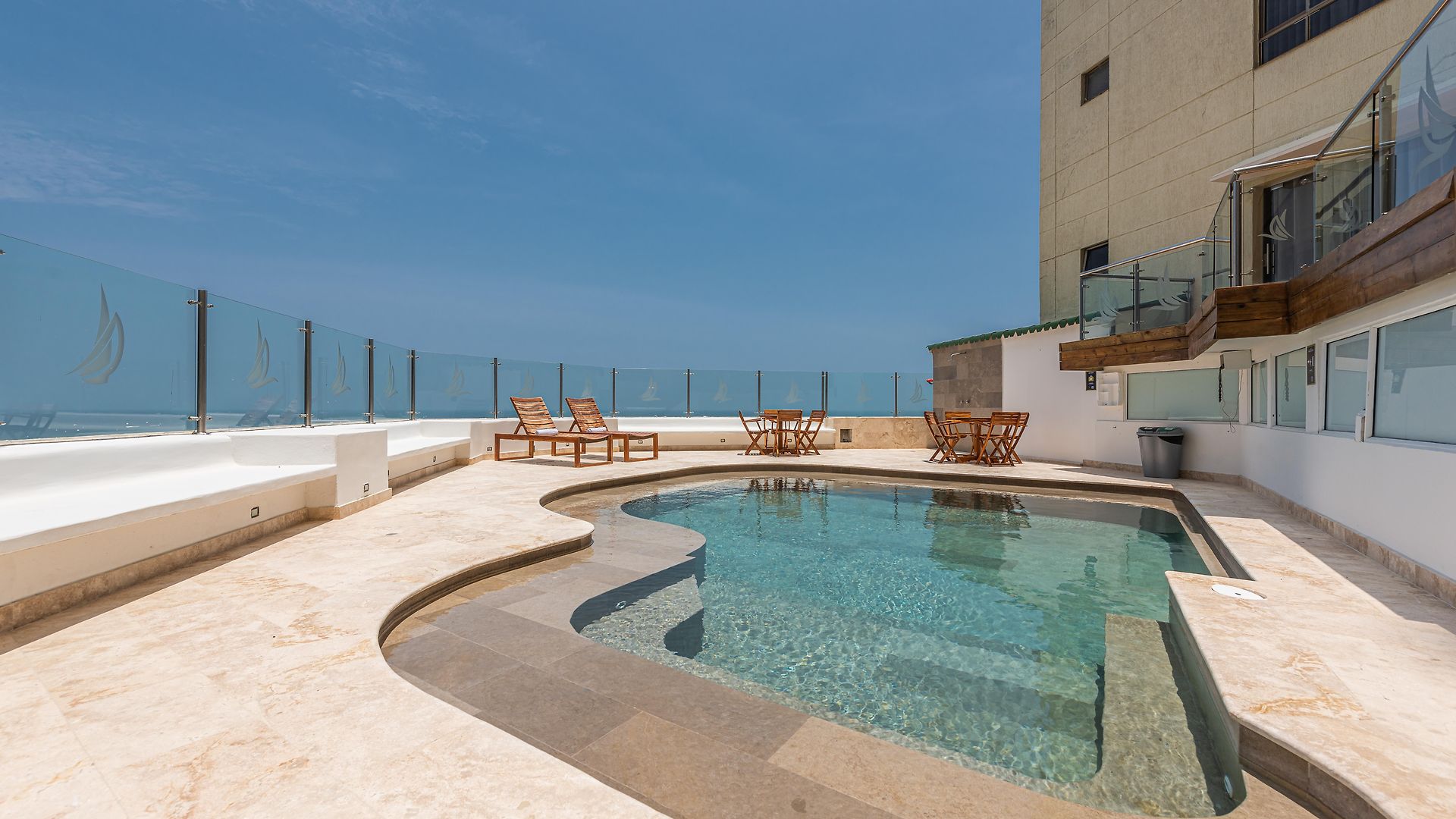Regatta Hotel