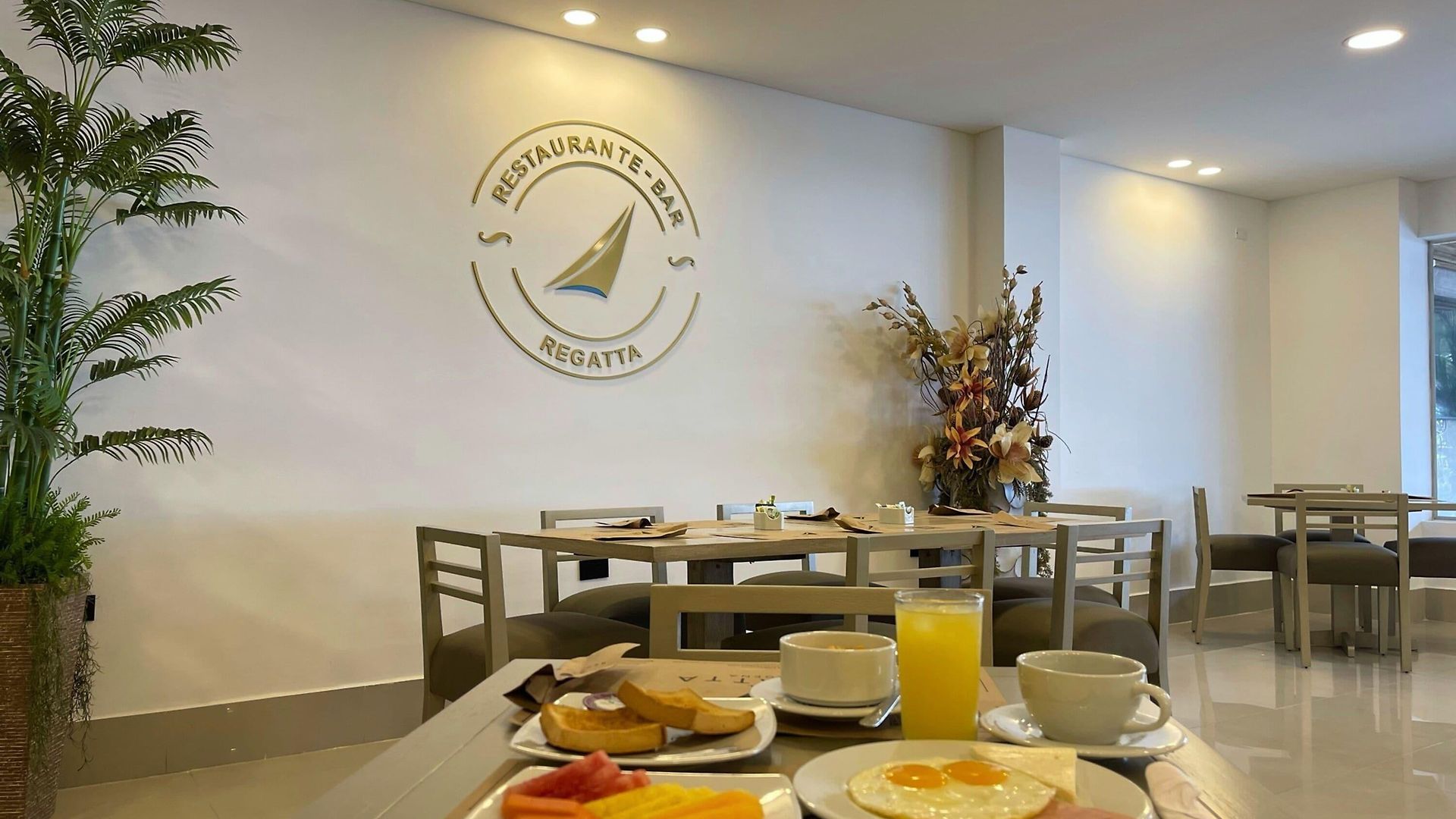 Regatta Hotel
