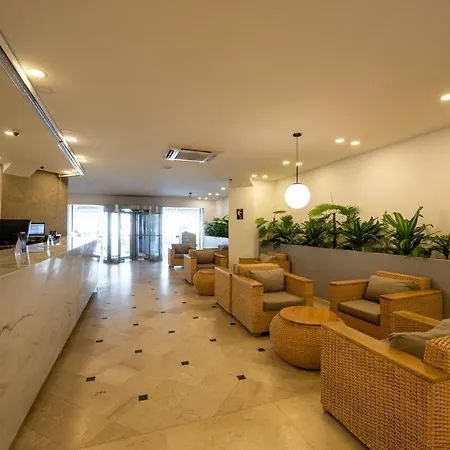 Regatta Hotel