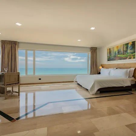 Hotel Regatta 4*