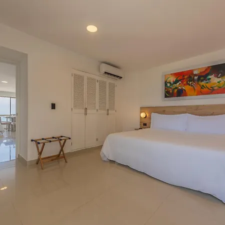 Regatta Hotel