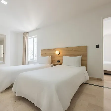 Regatta Hotel 4*