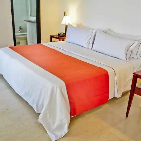 Regatta Hotel