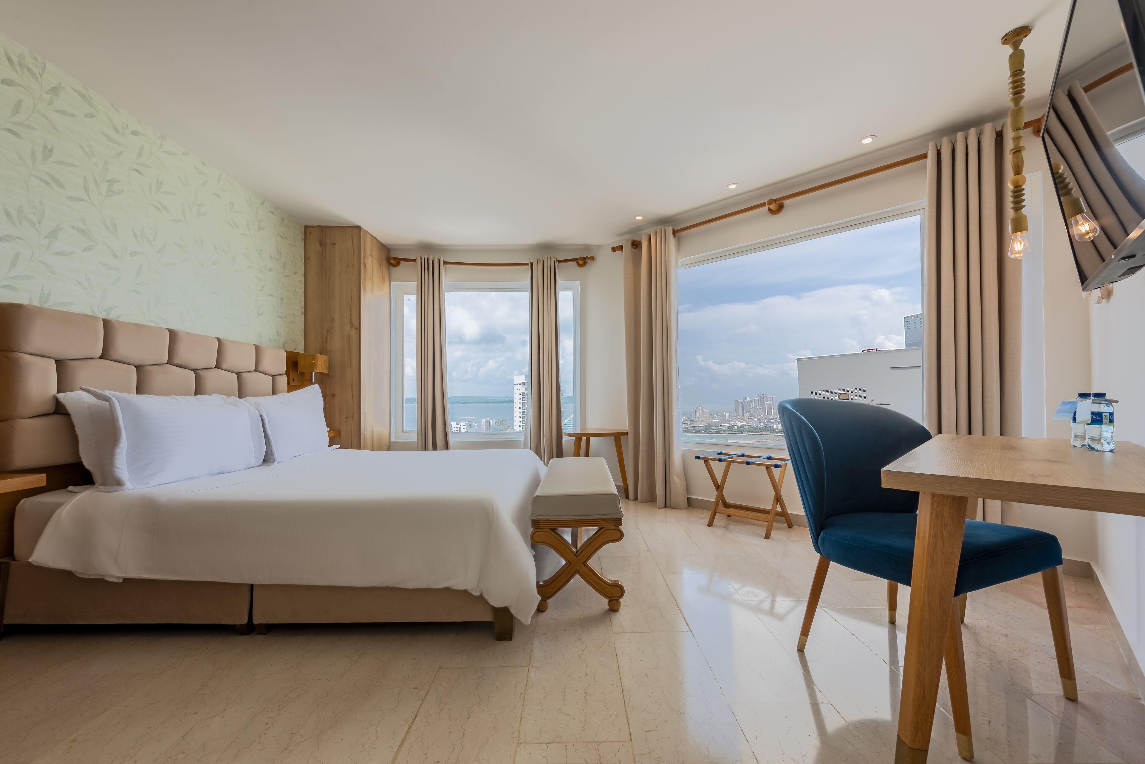 Regatta Hotel 4*
